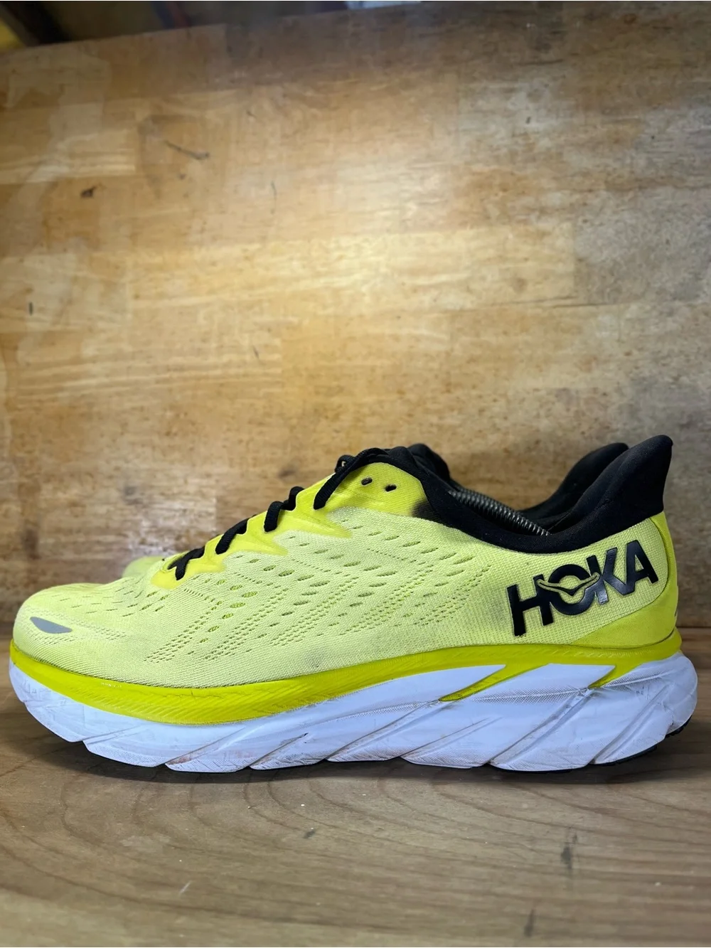 Hoka One One Clifton 8 Mens Size 13 (D) Running Shoes Sneakers Yellow Black